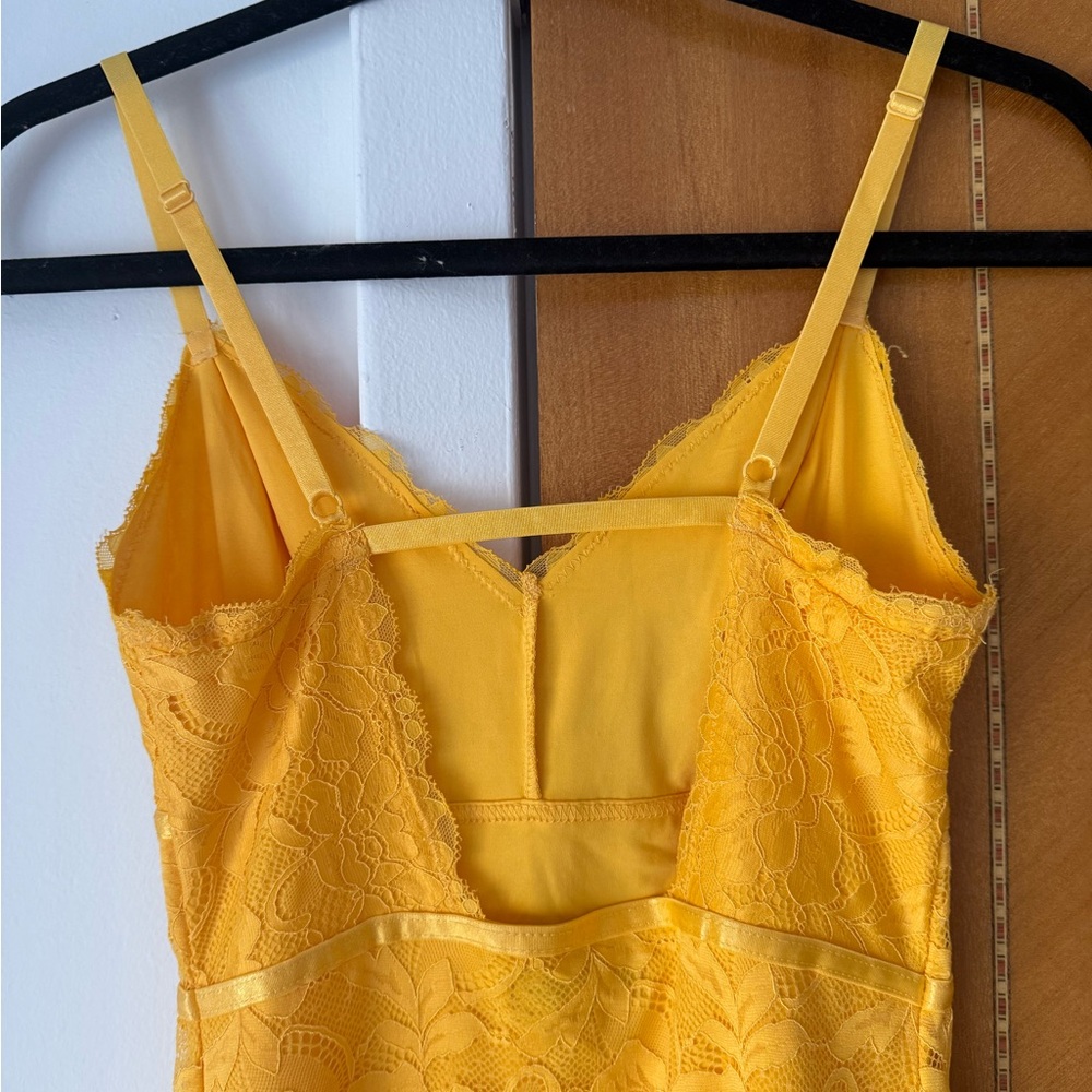 Guess Yellow Lace Dress - Picture 4 of 5